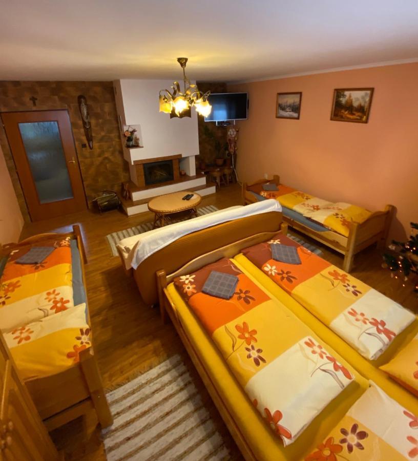 Privat U Zdenky Hotell Tvrdosin Exteriör bild