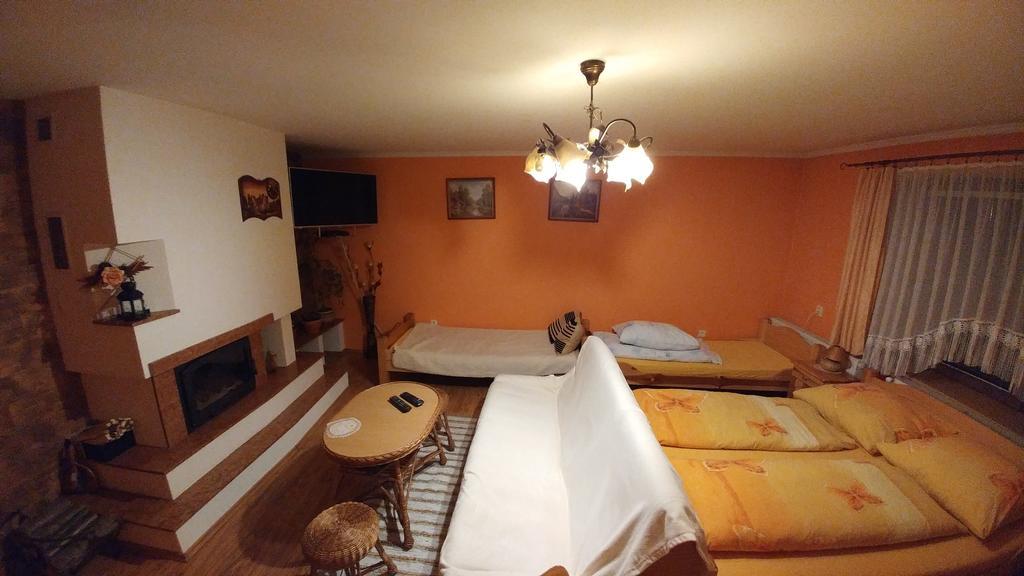 Privat U Zdenky Hotell Tvrdosin Exteriör bild