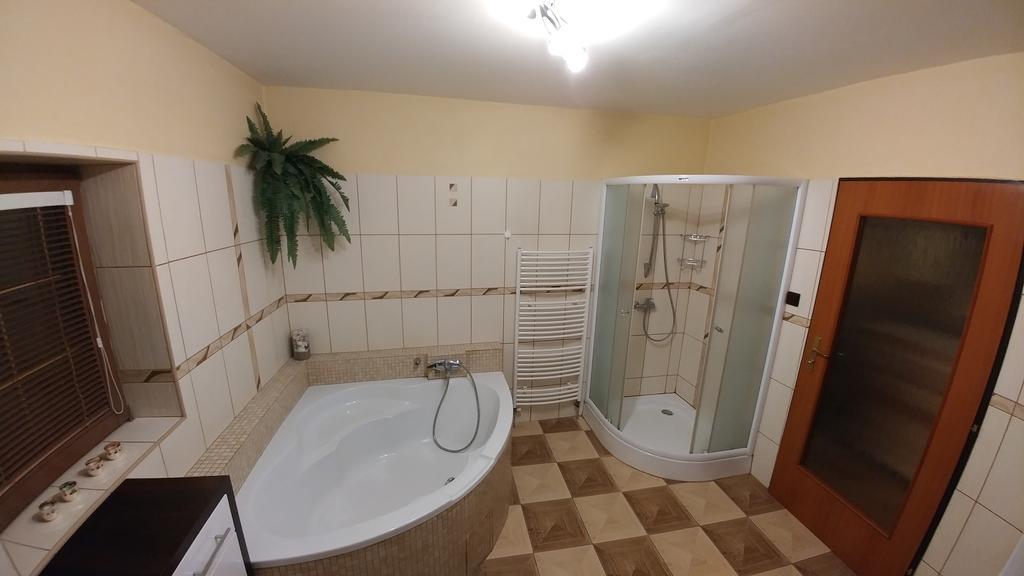 Privat U Zdenky Hotell Tvrdosin Exteriör bild
