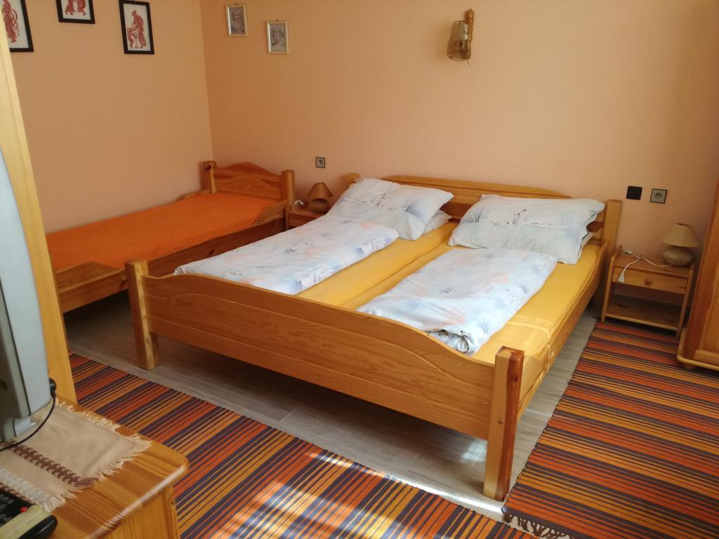 Privat U Zdenky Hotell Tvrdosin Exteriör bild