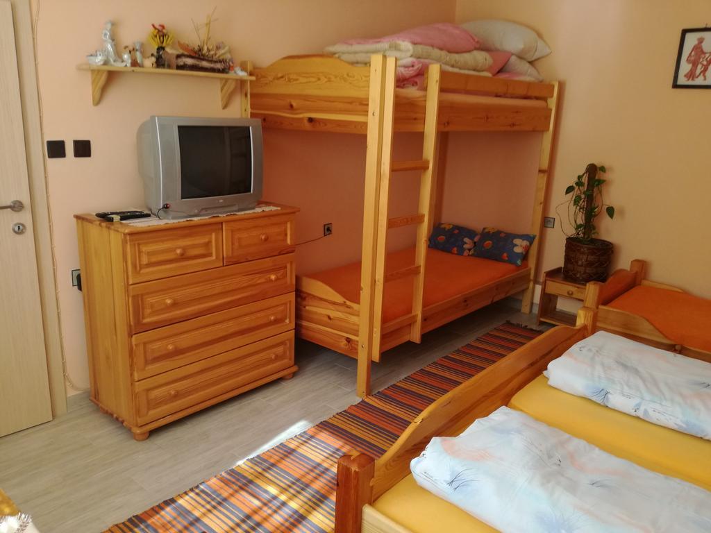 Privat U Zdenky Hotell Tvrdosin Exteriör bild